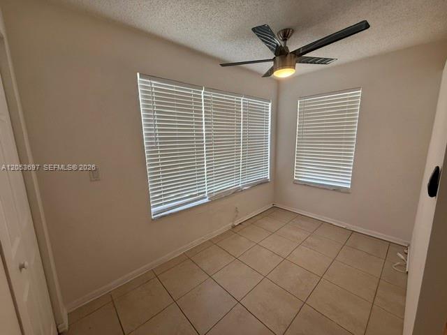 Foto del edificio - 3410 Pinewalk Dr N