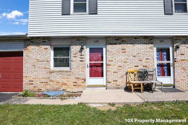 Foto del edificio - 6169 Laurelwood Ct