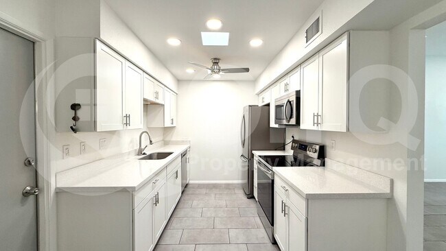 Foto del edificio - 13211 N Cedar Dr