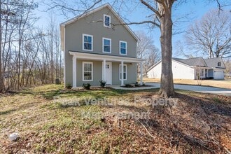 Building Photo - 117 Norbert Ln