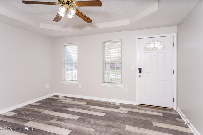 Foto del edificio - 246 Beech Cliff Cir
