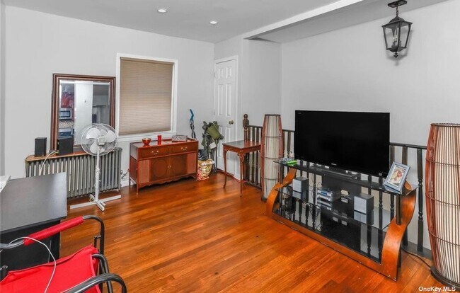 Building Photo - 86-61 77th St