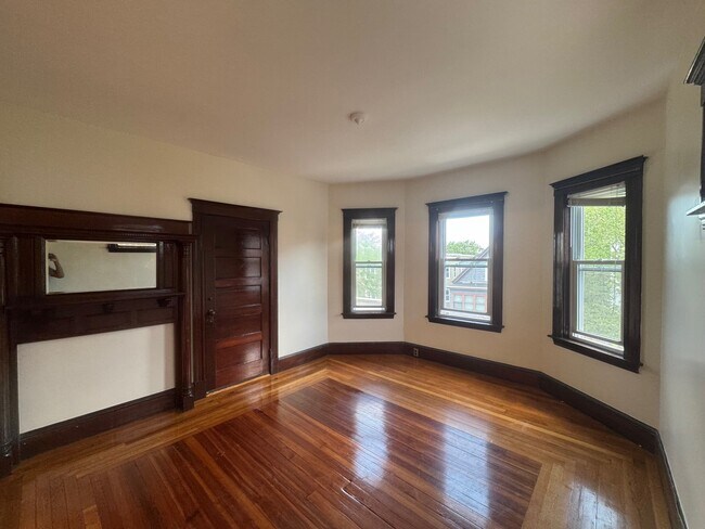 Foto del edificio - 298A Highland Ave
