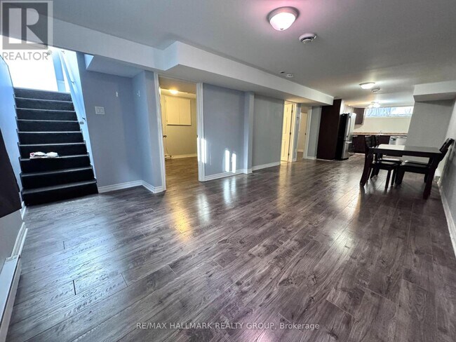 Photo du bâtiment - 820B Willow Ave
