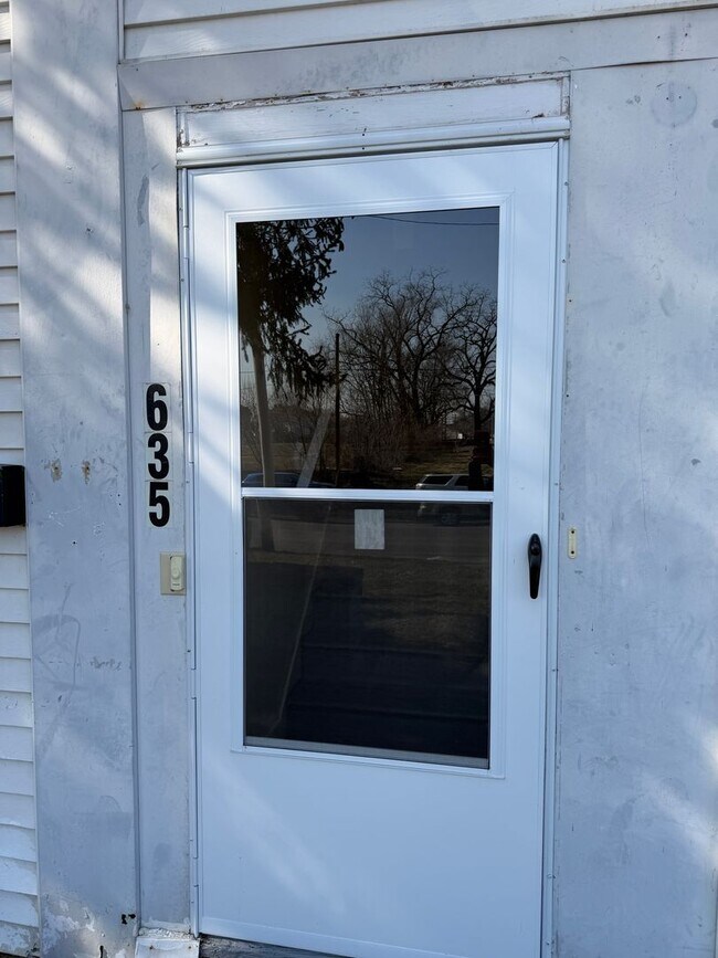 Foto del edificio - ForestAve635