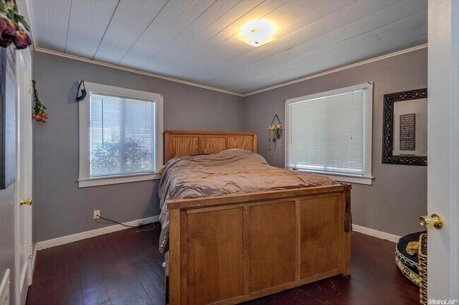 Foto del edificio - 636 Myrtle Ave