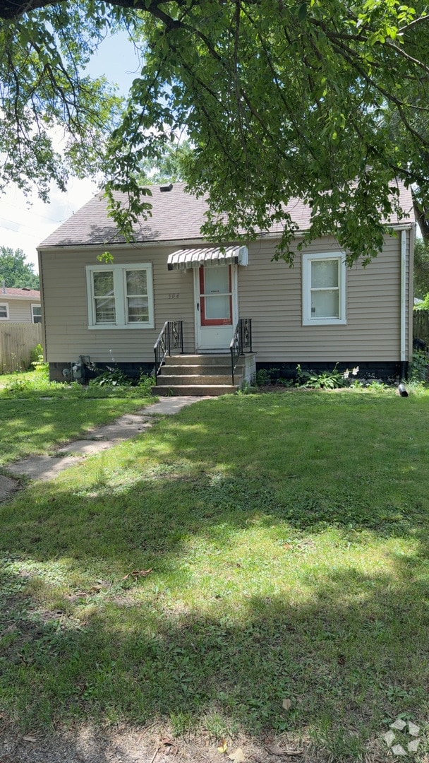 Building Photo - 904 Magnolia St