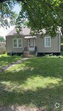 Building Photo - 904 Magnolia St