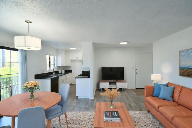 Foto del edificio - 5921 Whitsett Ave