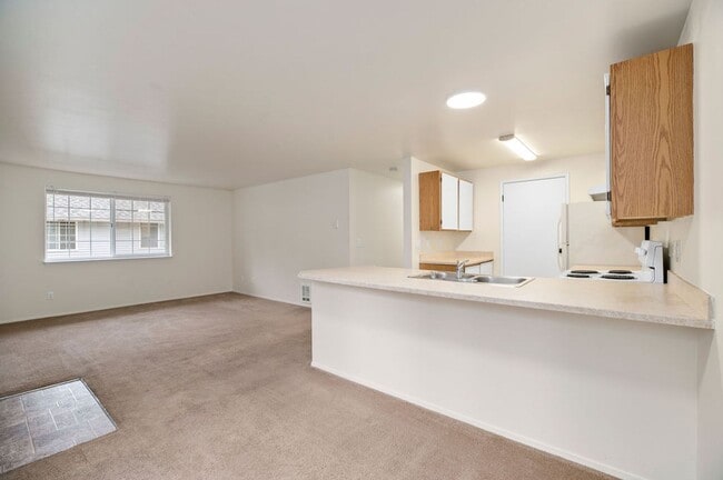 Interior Photo - ?North Creek Townhomes – Spacious Homes in...