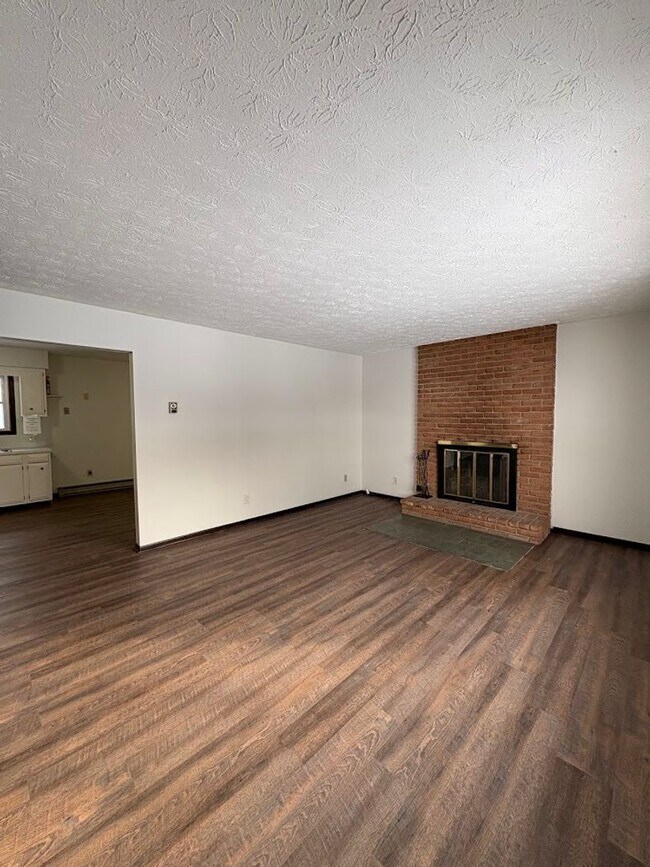 Foto del edificio - 74 Briarcliff Ave