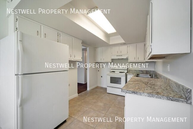 Building Photo - 8455 S Westridge St
