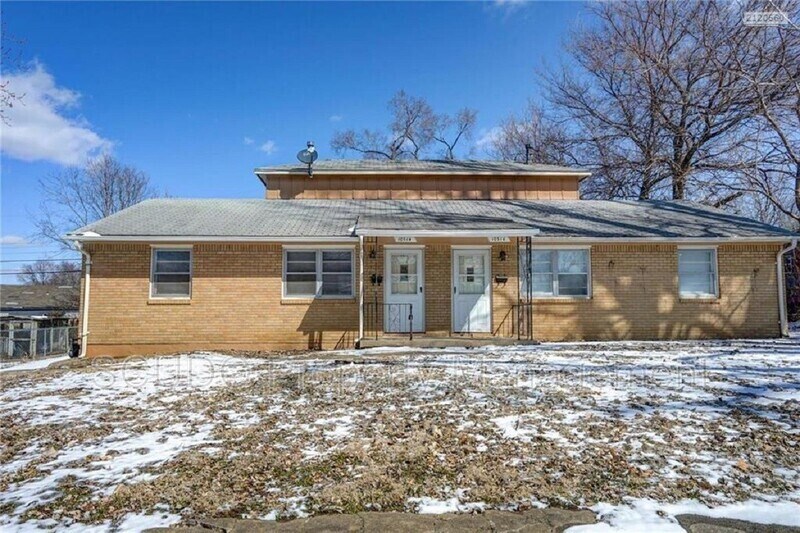 Primary Photo - 10514 E 10th St S