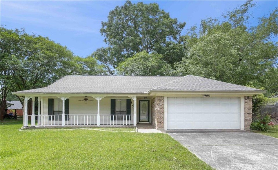 Foto principal - 1203 Lake Village Blvd