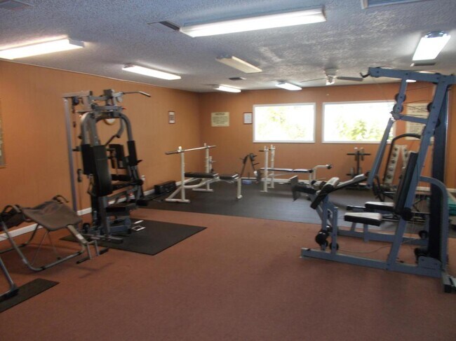 Foto del edificio - 4261 Island Cir
