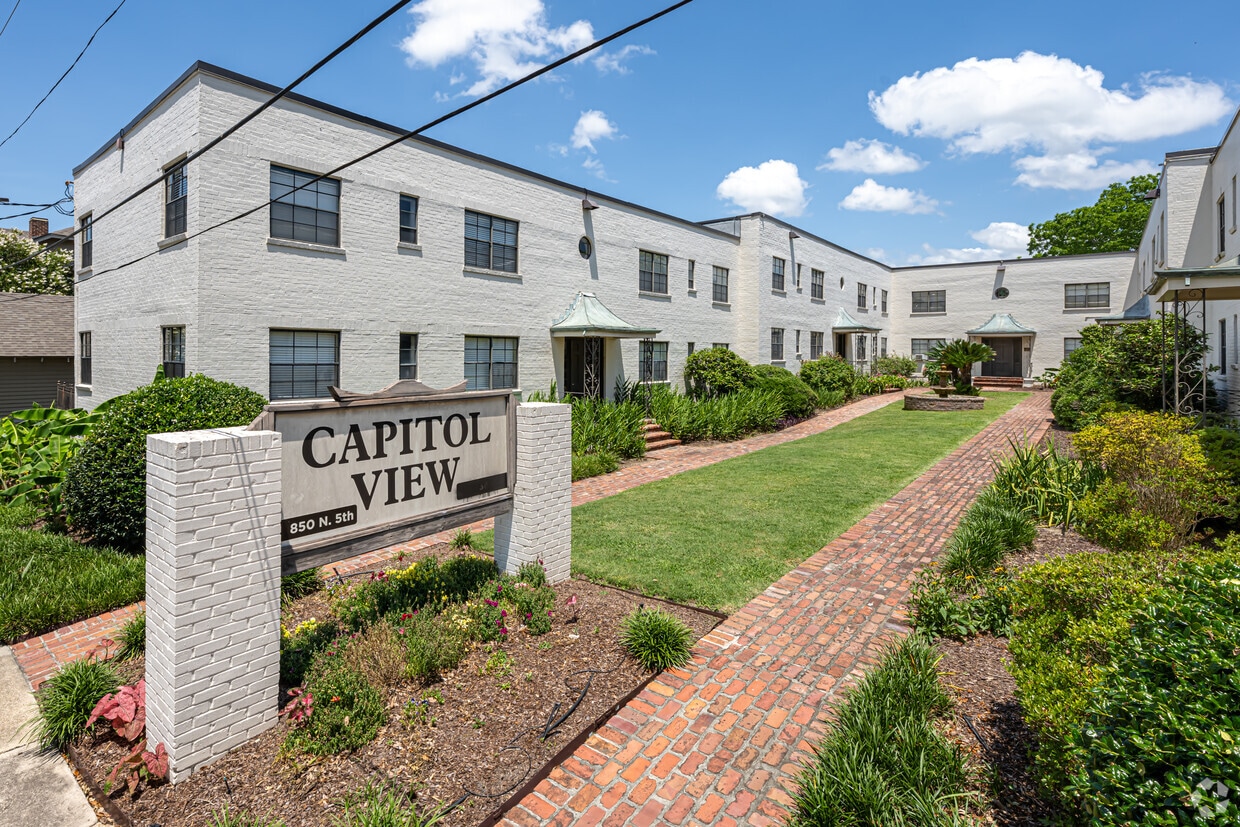 Primary Photo - Downtown Living With A Capitol View!