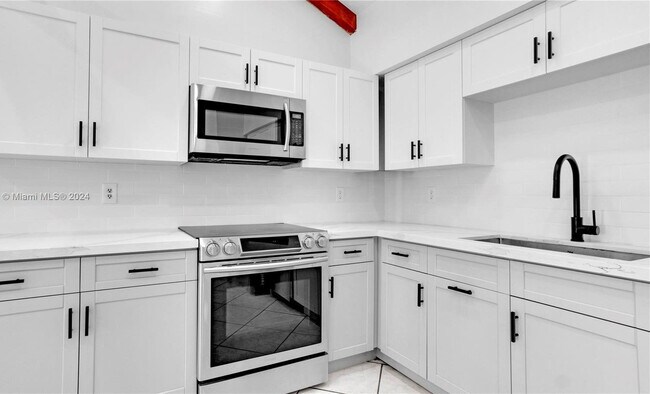 Building Photo - 2297 Nova Village Dr