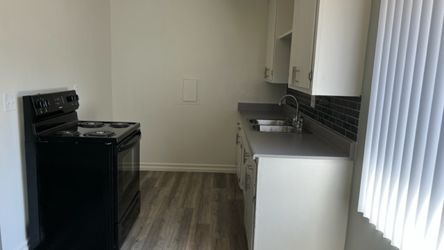 Foto principal - 8820 Topanga Canyon Blvd