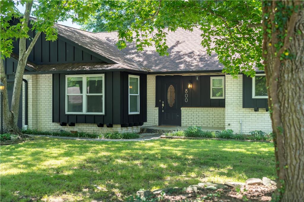 800 N Summit Dr, Rogers, AR 72756 House Rental in Rogers, AR