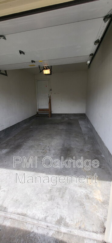 Foto del edificio - 749 Charlton Ct