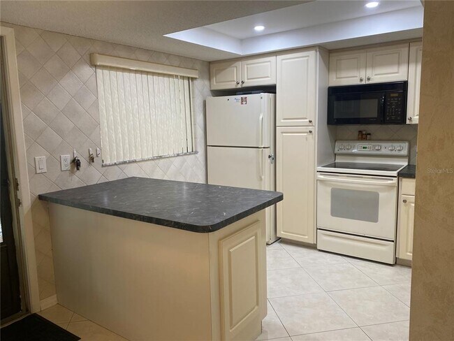 Foto del edificio - 2440 Winding Creek Blvd