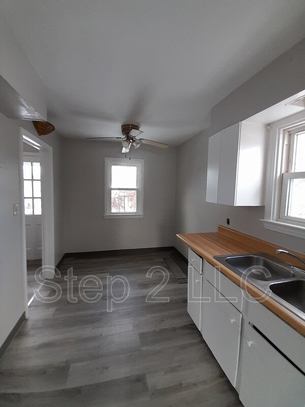 Foto del edificio - 12600 Longmead Ave