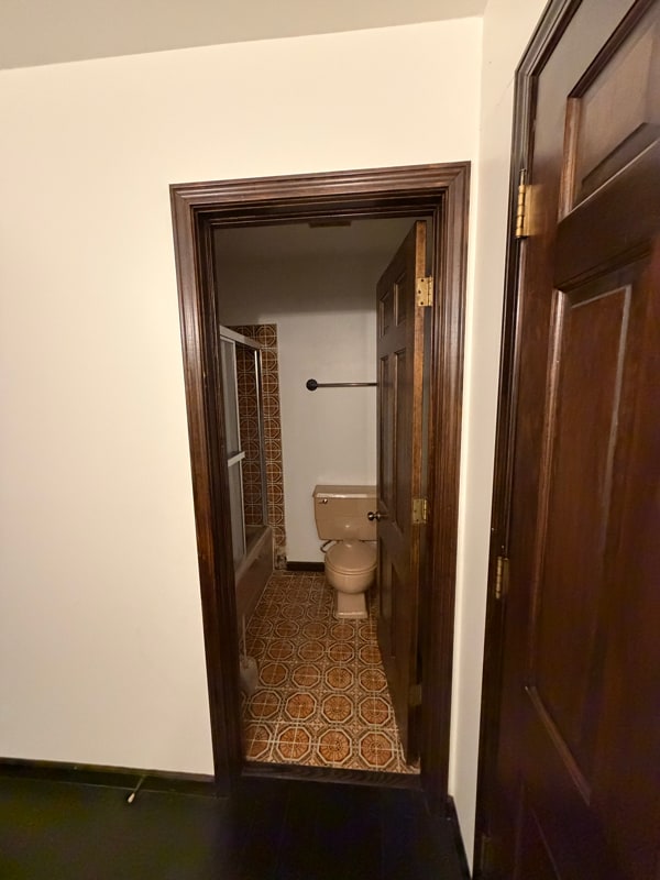 Building Photo - 123 Private Dr