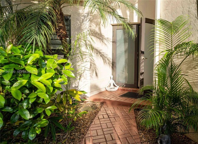 Foto del edificio - 4957 NW 93rd Doral Pl