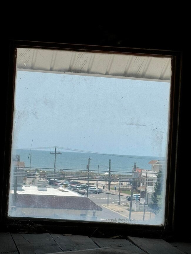 Building Photo - 6419 Ventnor Ave