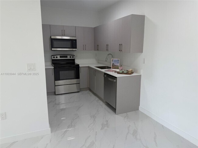 Foto del edificio - 2306 E 4th Ave