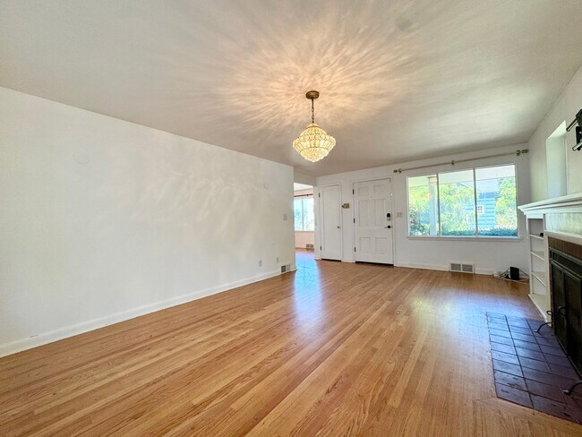 Foto del edificio - Phinney Ridge Home