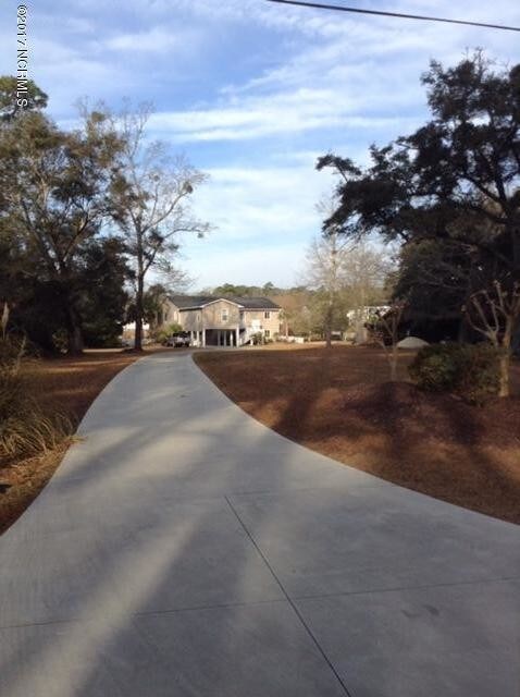 Building Photo - 212 Club Point Dr