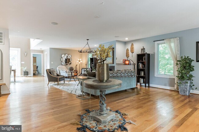 Foto del edificio - 9159 Woodland Way N