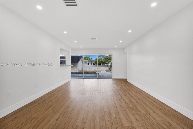 Foto del edificio - 8201 SW 42nd St