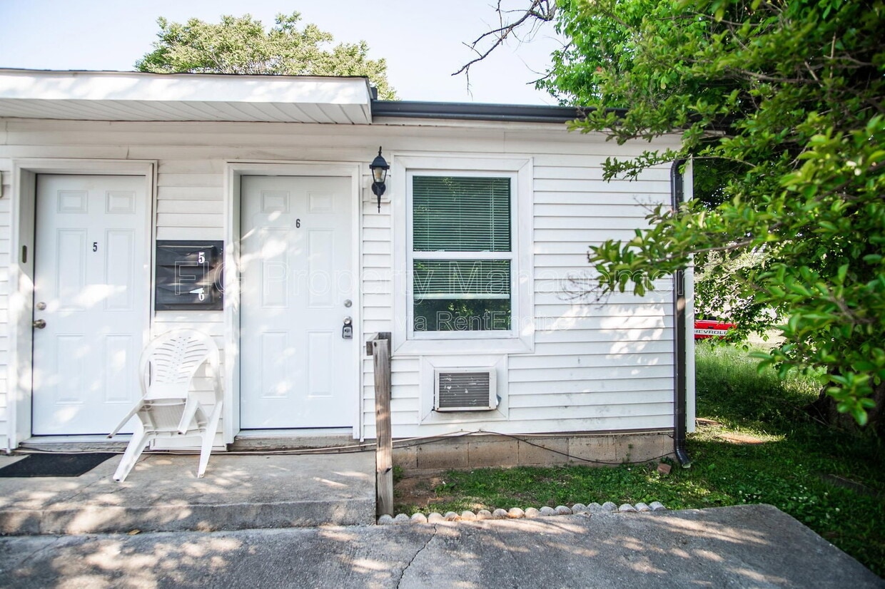 Photo - 2311 Holbrook Drive