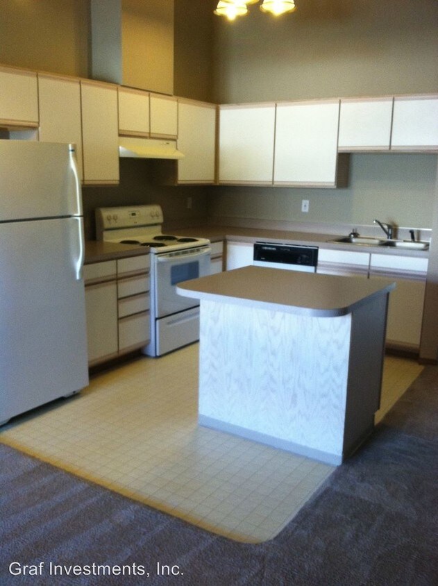 Primary Photo - 311 W Naches Ave