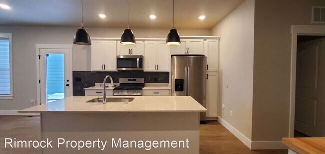 Foto del edificio - 2 br, 2 bath House - 6021 Farmstead Avenue