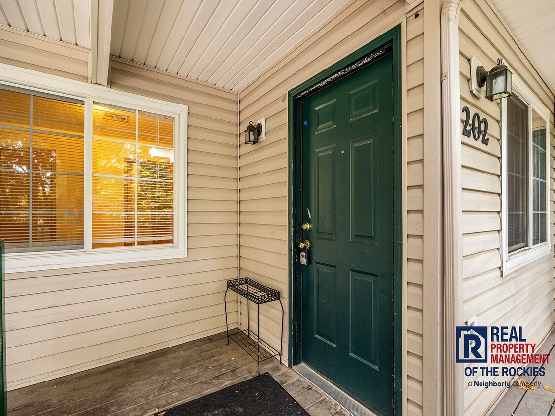 Foto principal - 2 Bed, 2 Bath Condo Near CSU- $500 OFF 1st...