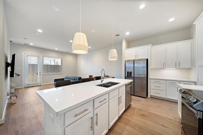 Foto del edificio - 5906 Jasper Jones Wy