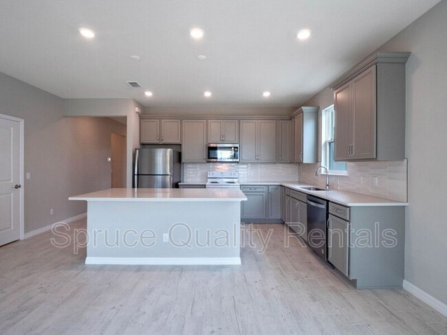 Foto del edificio - 5641 Cedar Chase Dr