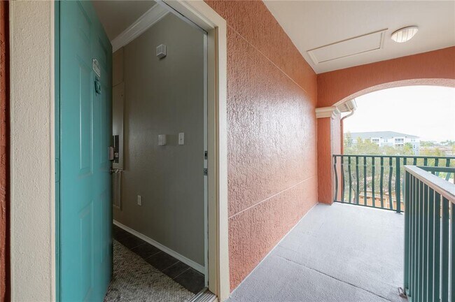 Building Photo - 2709 Via Cipriani St