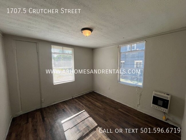 Building Photo - 1707.5 Crutcher St