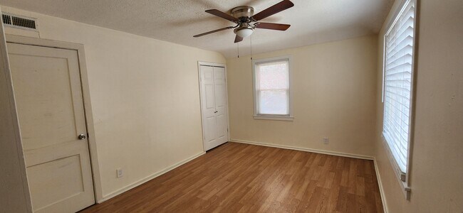 Master Bedroom - 582 Pearl Harbor St