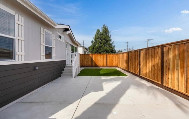 Foto del edificio - 841 N L St