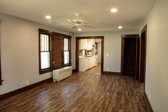 Foto del edificio - 202 S Ives St
