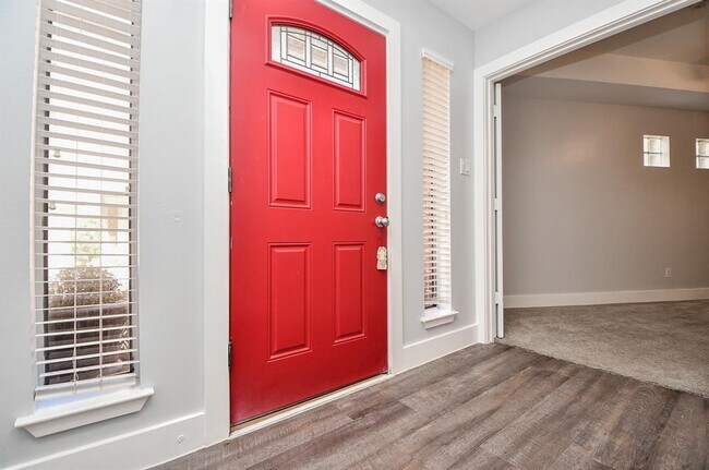 Foto del edificio - 9711 Marlive Ln