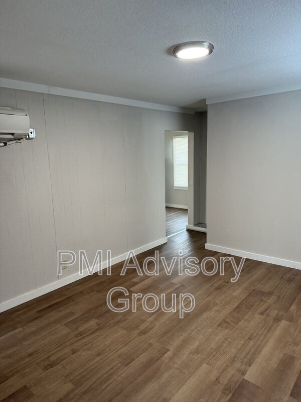 Foto del edificio - 2307 SE Indiana Ave