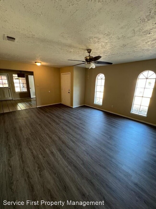 Building Photo - 3 br, 2 bath House - 7323 Wovenwood Lane