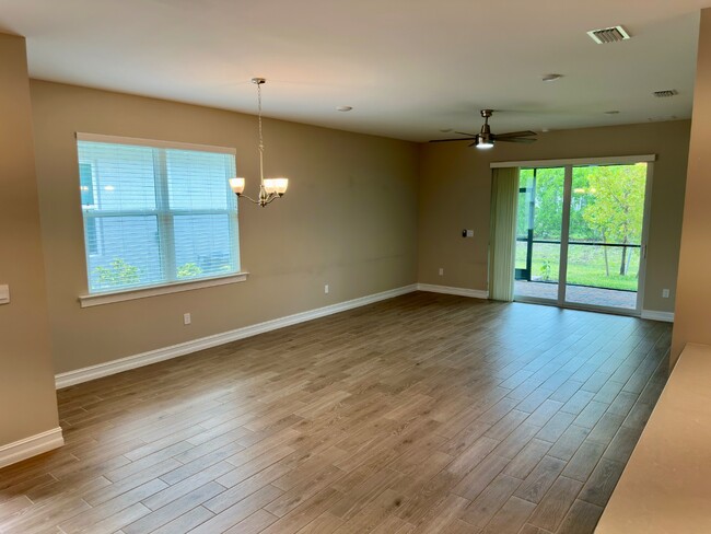 Building Photo - 1051 Enbrook Lp
