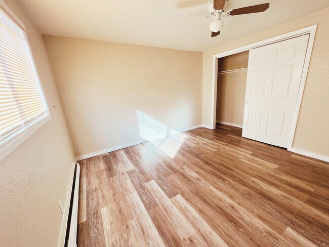 Building Photo - 907 Fontmore Rd